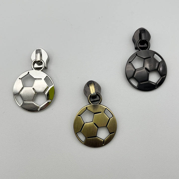 Soccer Pull silver