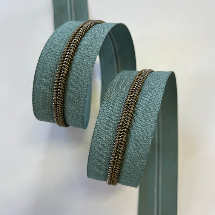 Sage #5 Bronze zipper coil