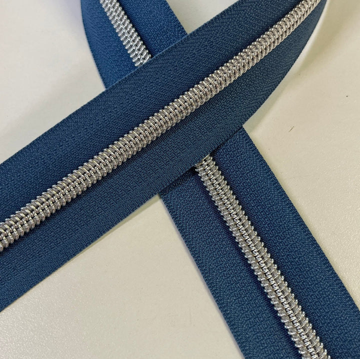 Stonewash #5 Silver zipper coil