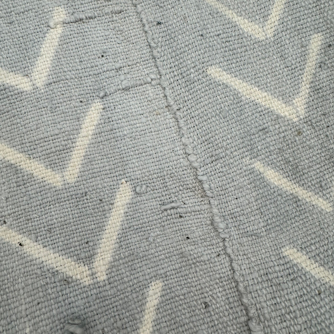 Grey large arrow