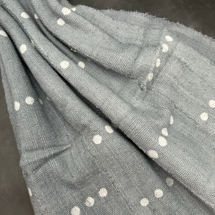 Grey 4 dot