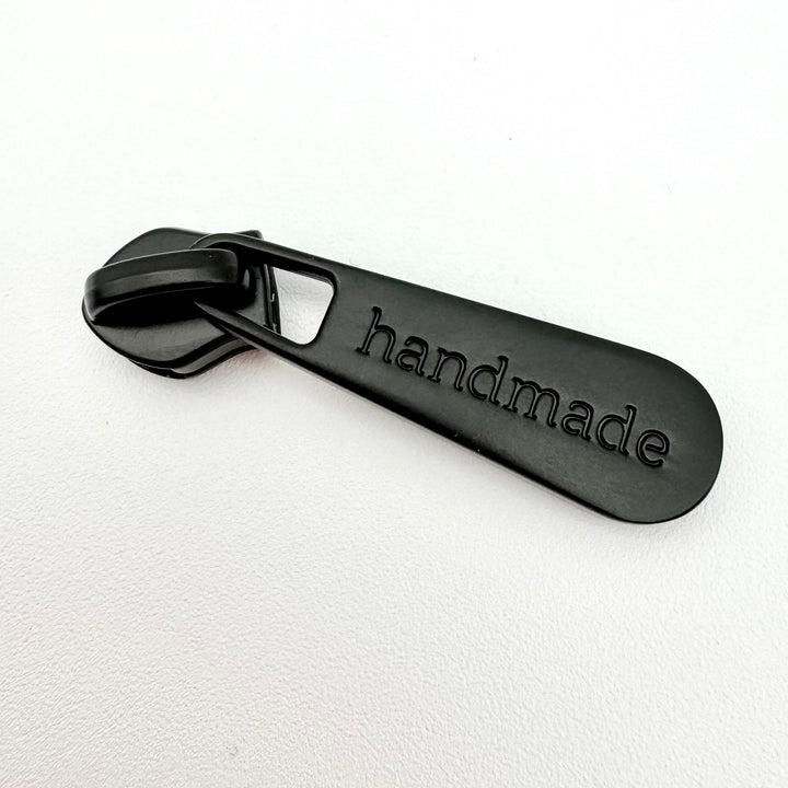 Handmade Pull Matte Black