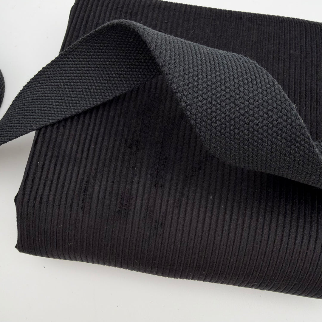 Black 8w Corduroy
