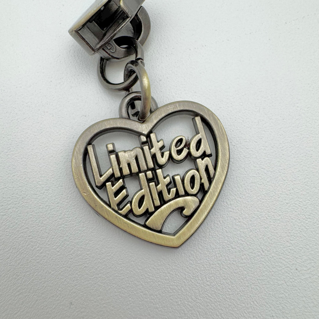 Limited Edition Pull