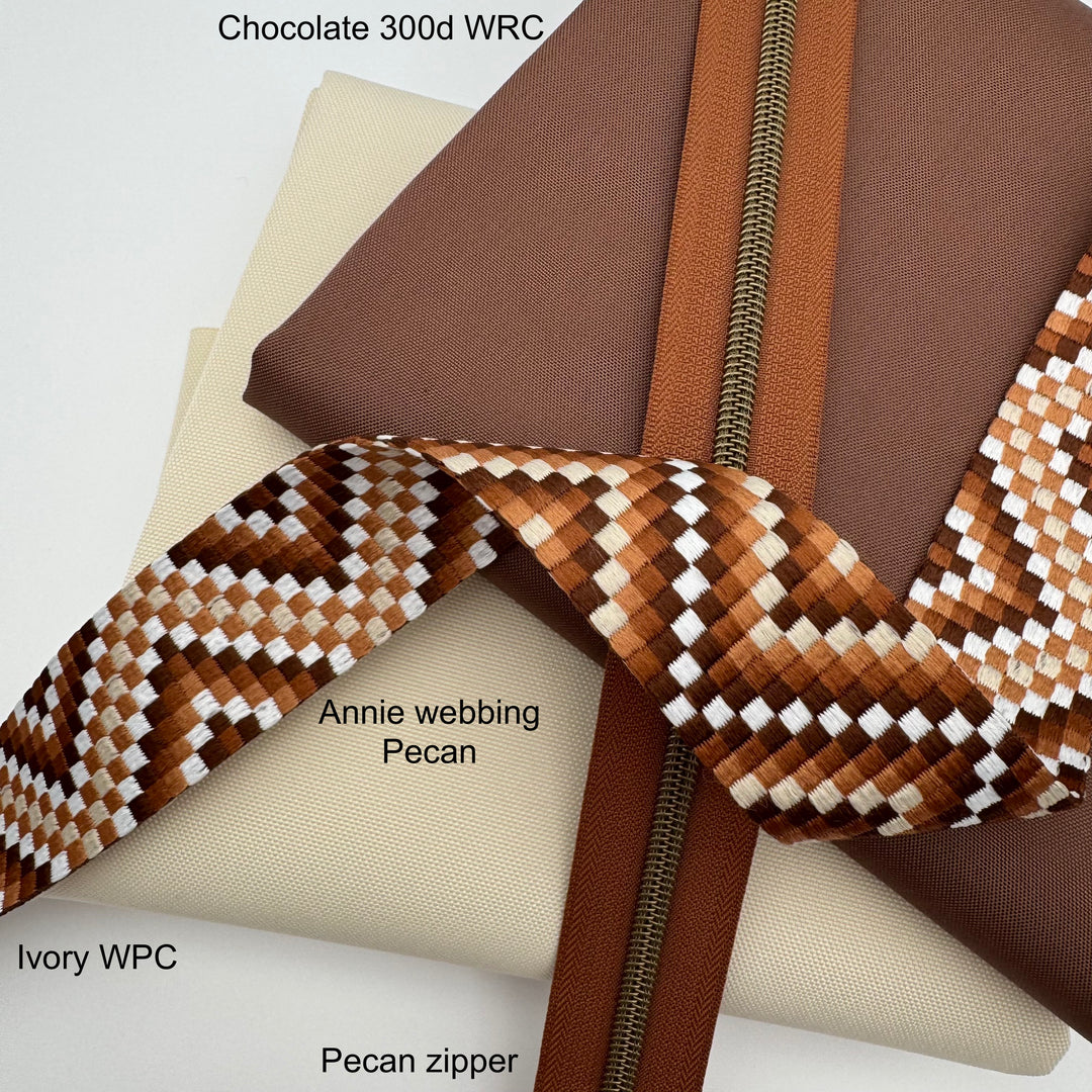 Annie Webbing Pecan