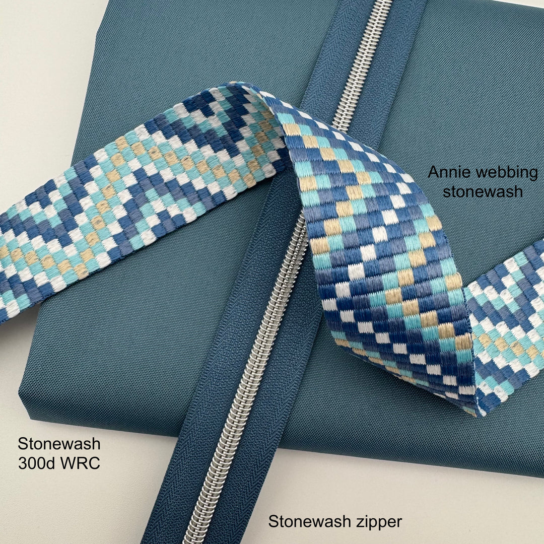 Annie Webbing Stonewash