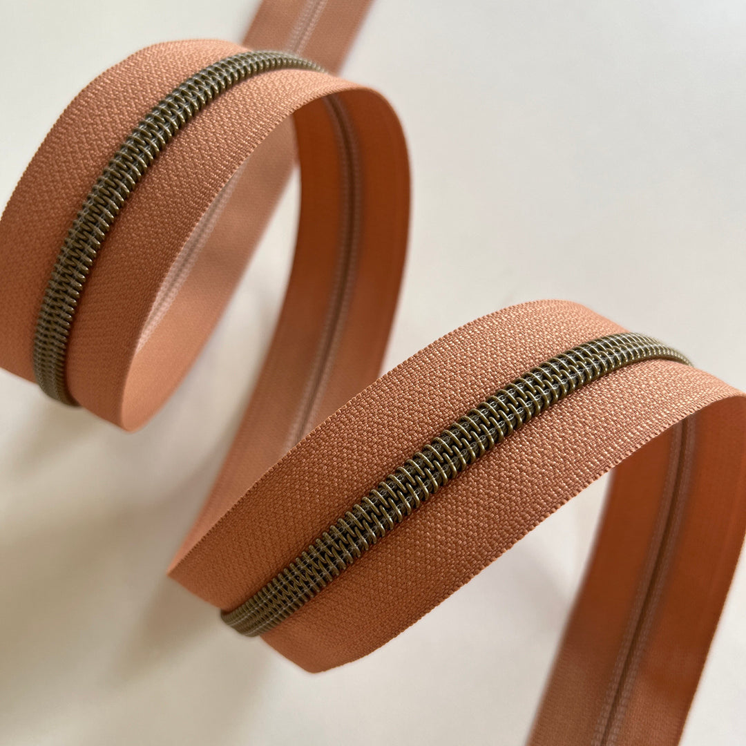 Salmon #5 Bronze zipper coil